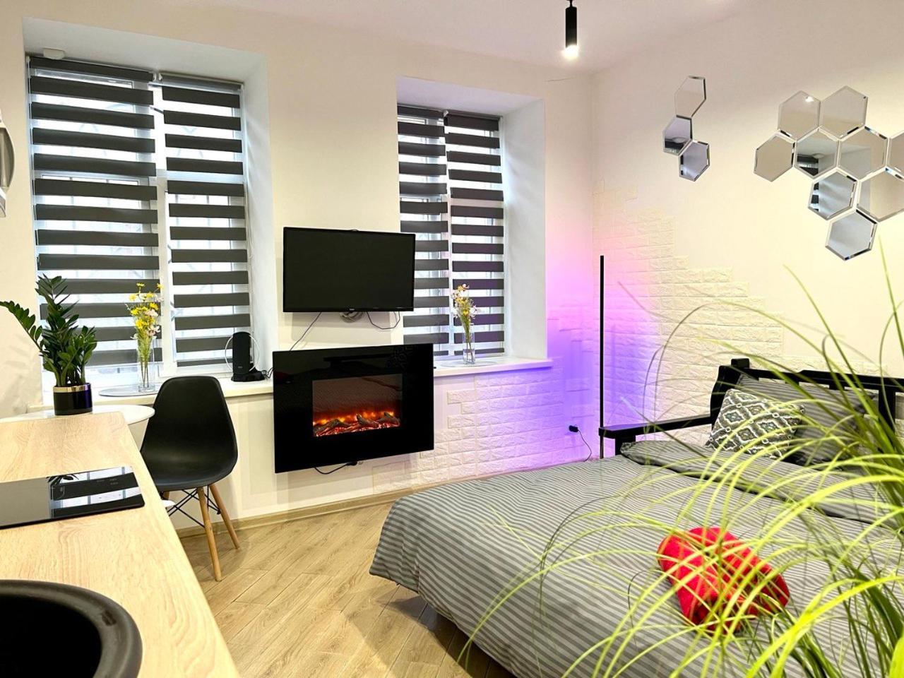 Apartments Vip Avalon Lemberg Exterior foto