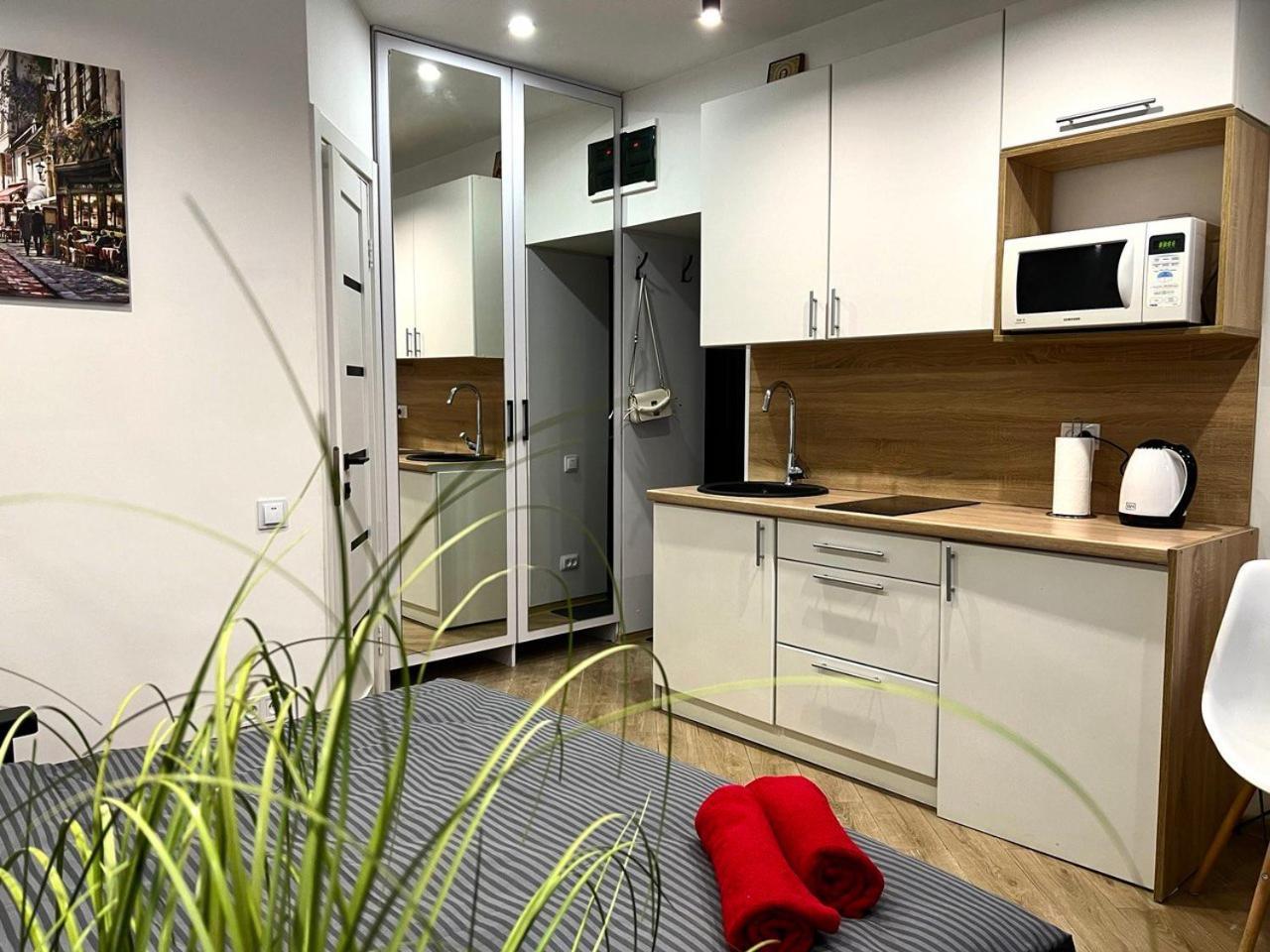 Apartments Vip Avalon Lemberg Exterior foto