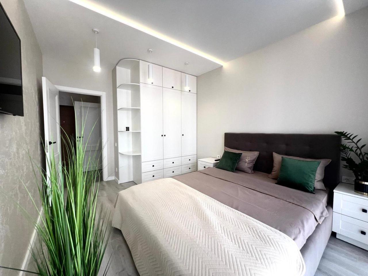 Apartments Vip Avalon Lemberg Exterior foto