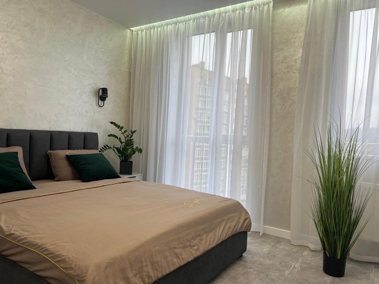 Apartments Vip Avalon Lemberg Exterior foto